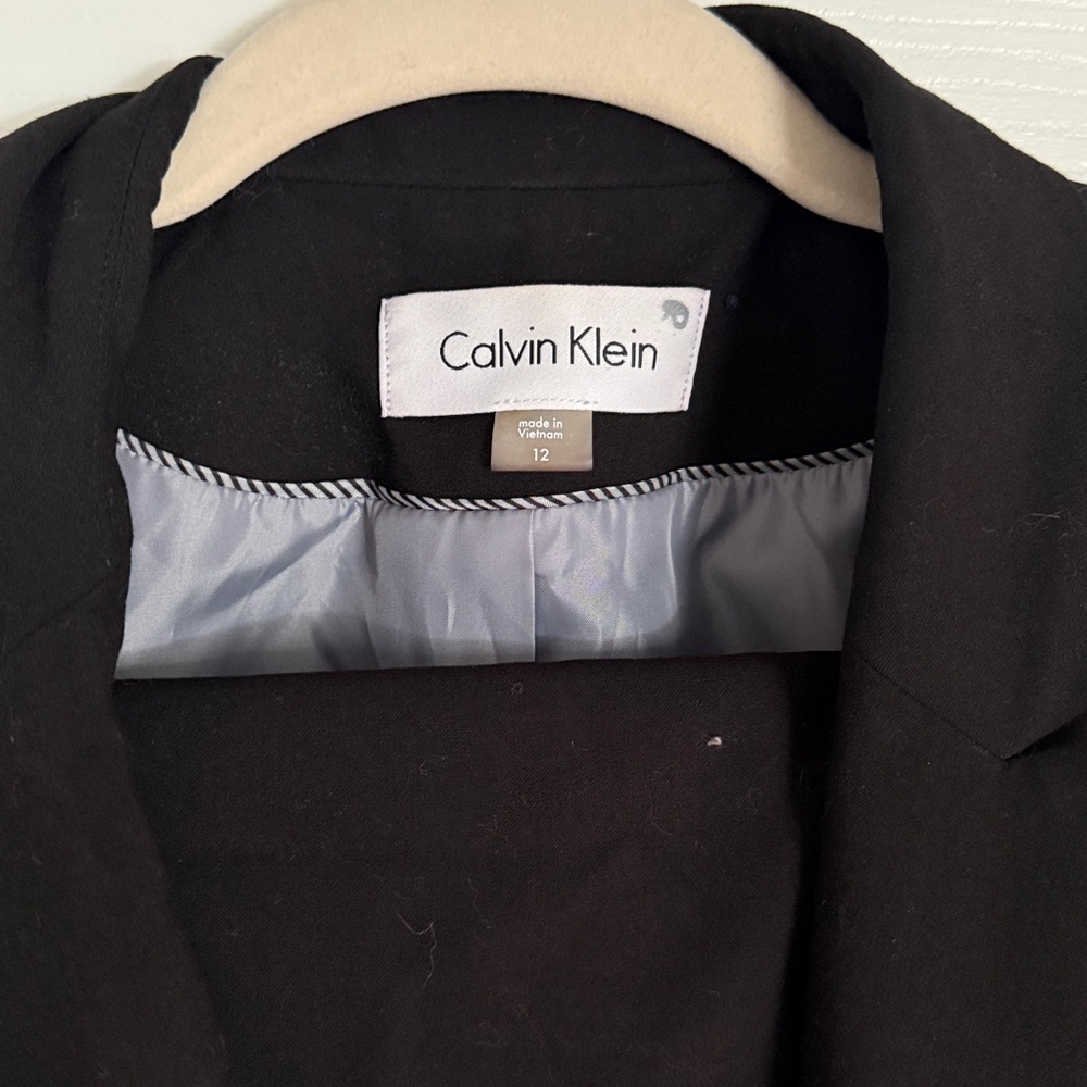 Calvin Klein Women’s Black Suit Jacket and Pants - Picture 4 of 5